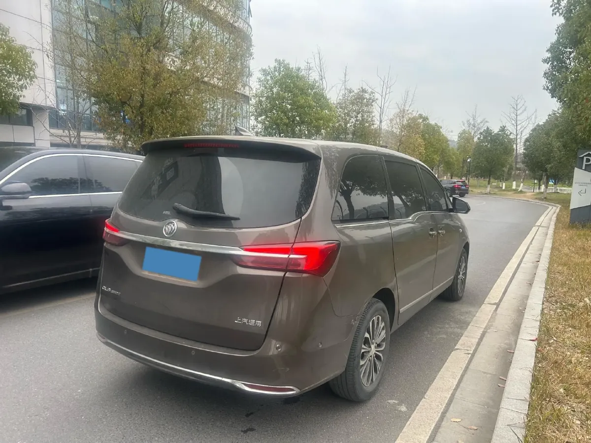 2021 Buick GL8 2.0T 237HP L4 9AT,autocango,china used car exporter,china ev exporter,chinese used car exporter,chinese used ev exporter