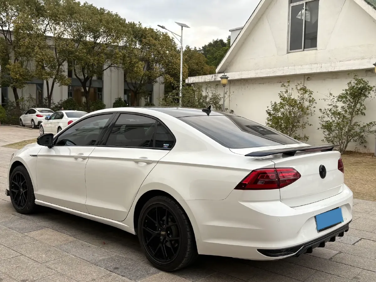 2021 Volkswagen T-Roc 1.4T 150HP L4 7DCT,autocango,china used car exporter,china ev exporter,chinese used car exporter,chinese used ev exporter