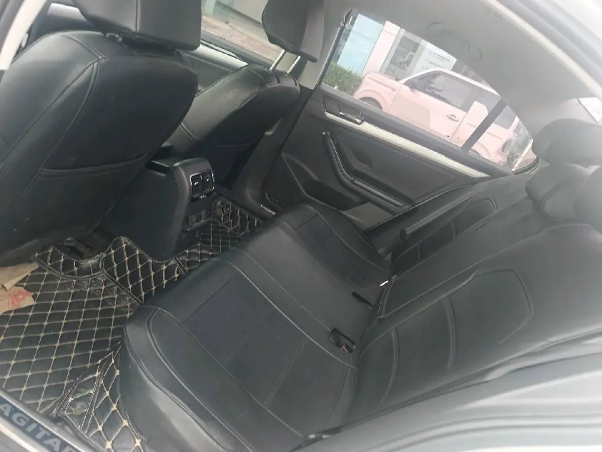 2017 Volkswagen Sagitar 1.6L 110HP L4 5MT,autocango,china used car exporter,china ev exporter,chinese used car exporter,chinese used ev exporter