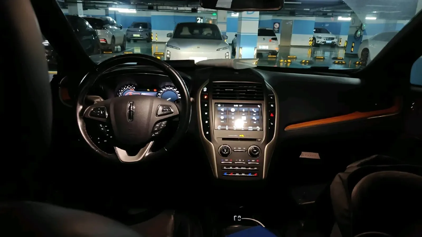 2017 Lincoln MKC 2.0T 253HP L4 6AT,autocango,china used car exporter,china ev exporter,chinese used car exporter,chinese used ev exporter