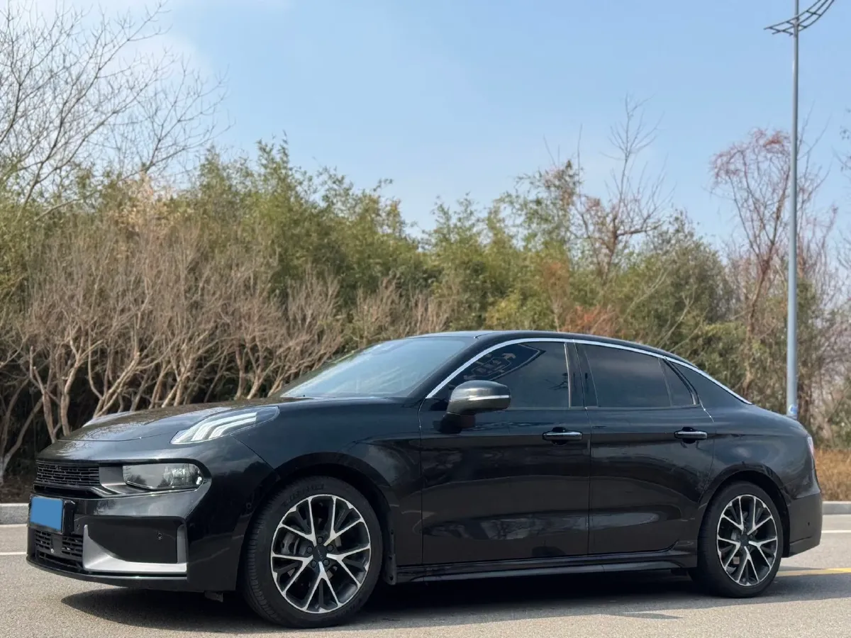 2018 Toyota C-HR 2.0L 171HP L4 CVT,autocango,china used car exporter,china ev exporter,chinese used car exporter,chinese used ev exporter