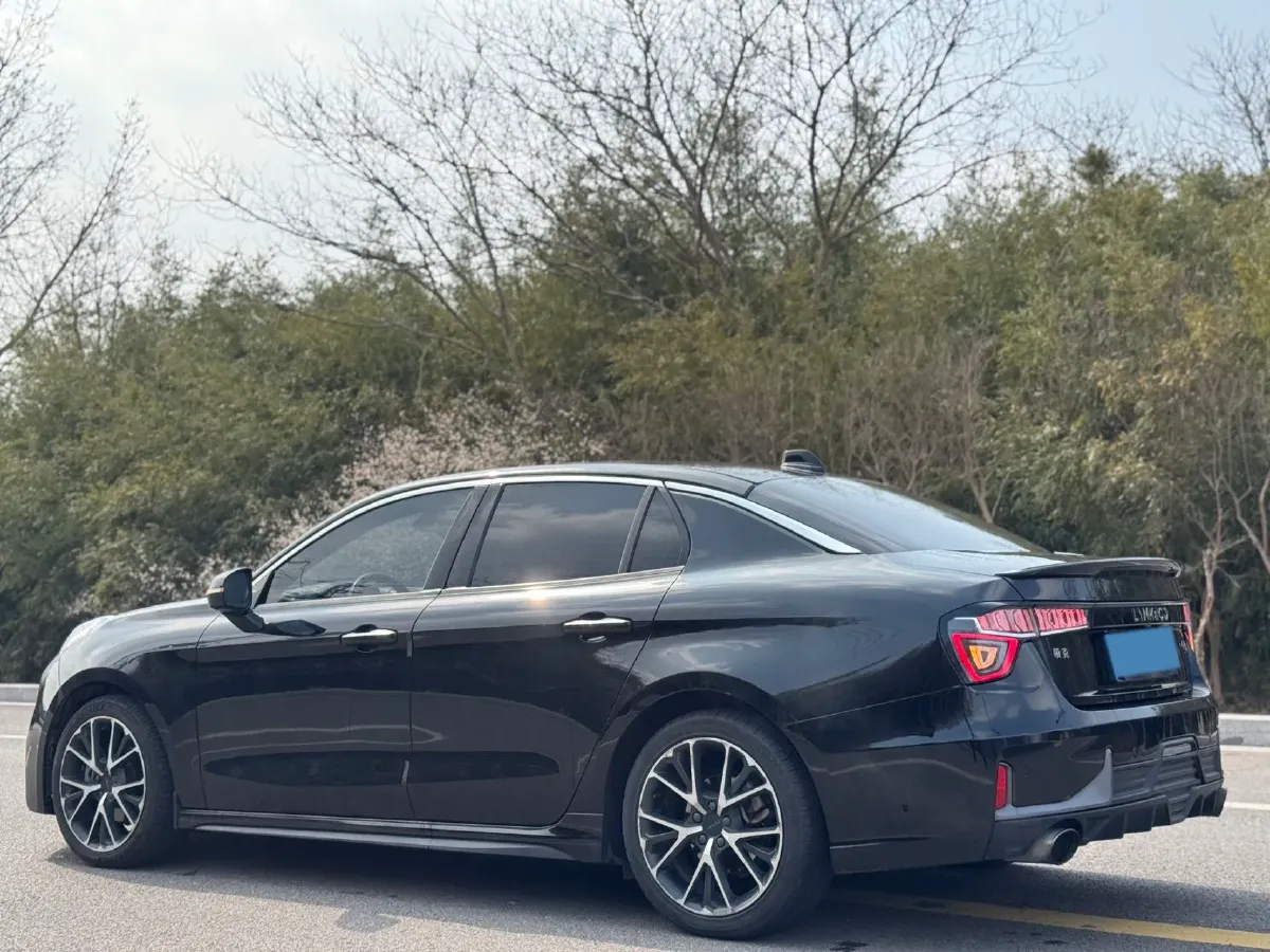 2018 Toyota C-HR 2.0L 171HP L4 CVT,autocango,china used car exporter,china ev exporter,chinese used car exporter,chinese used ev exporter