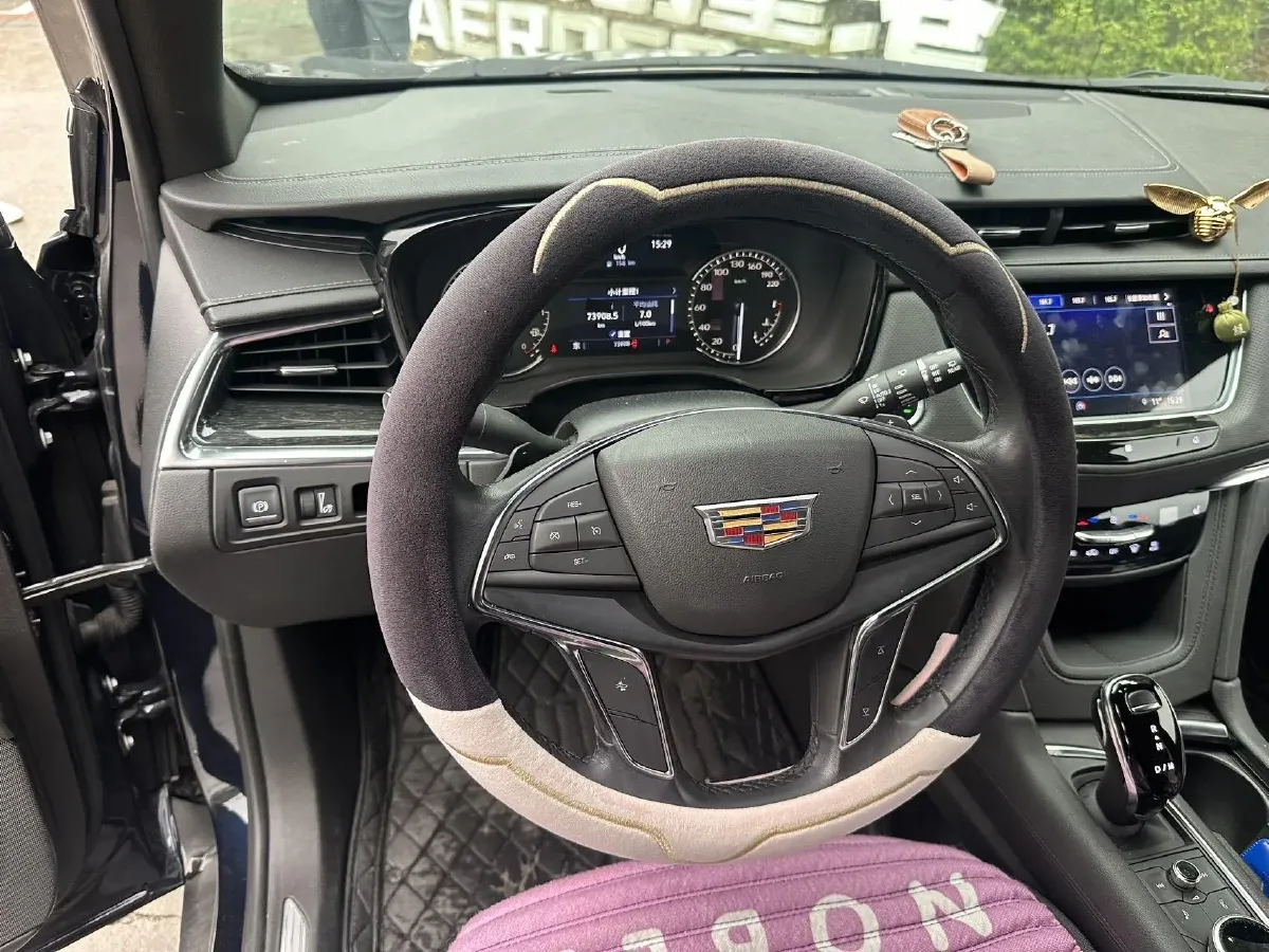 2021 Cadillac XT5 2.0T 237HP L4 9AT,autocango,china used car exporter,china ev exporter,chinese used car exporter,chinese used ev exporter