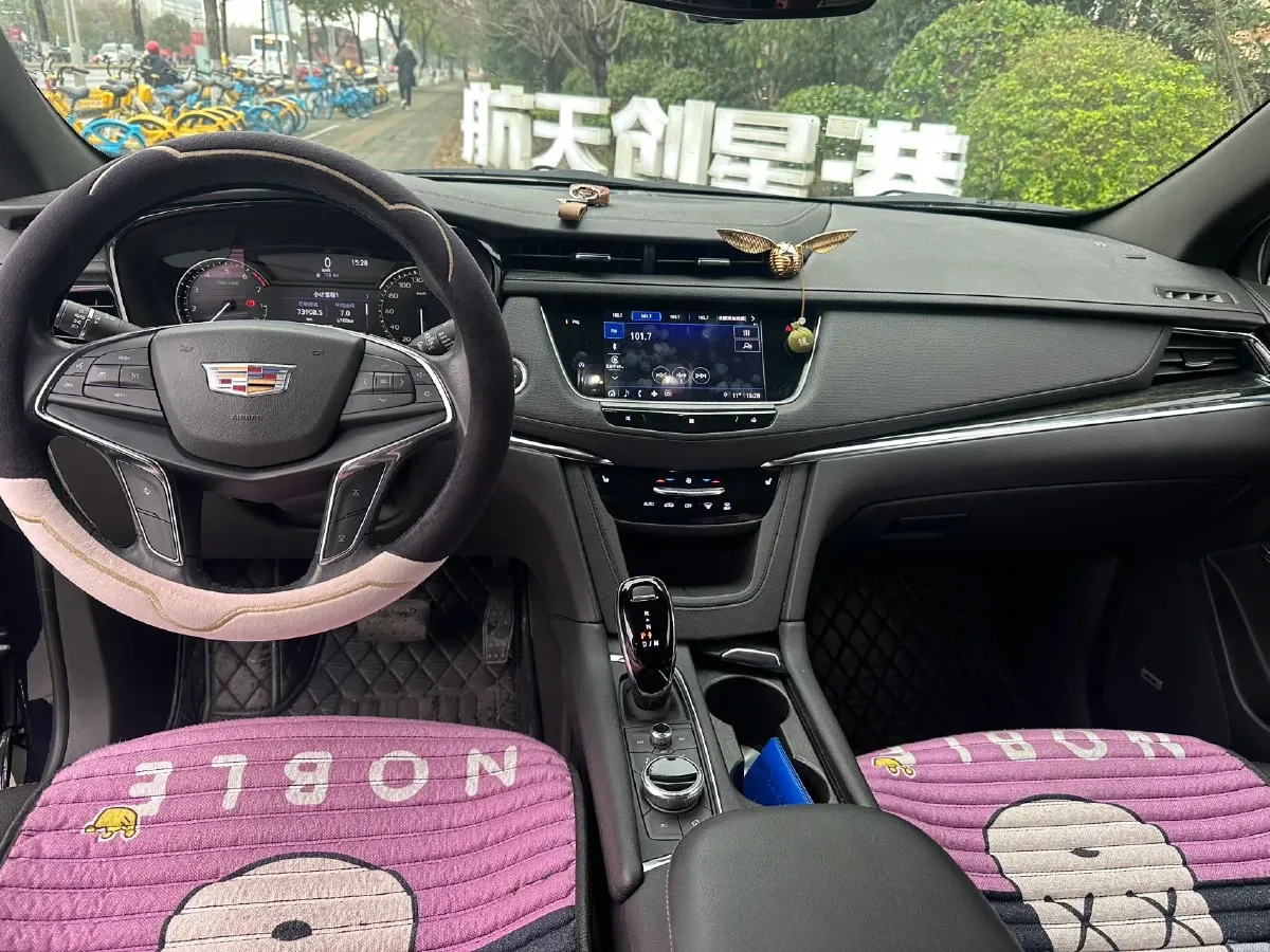 2021 Cadillac XT5 2.0T 237HP L4 9AT,autocango,china used car exporter,china ev exporter,chinese used car exporter,chinese used ev exporter