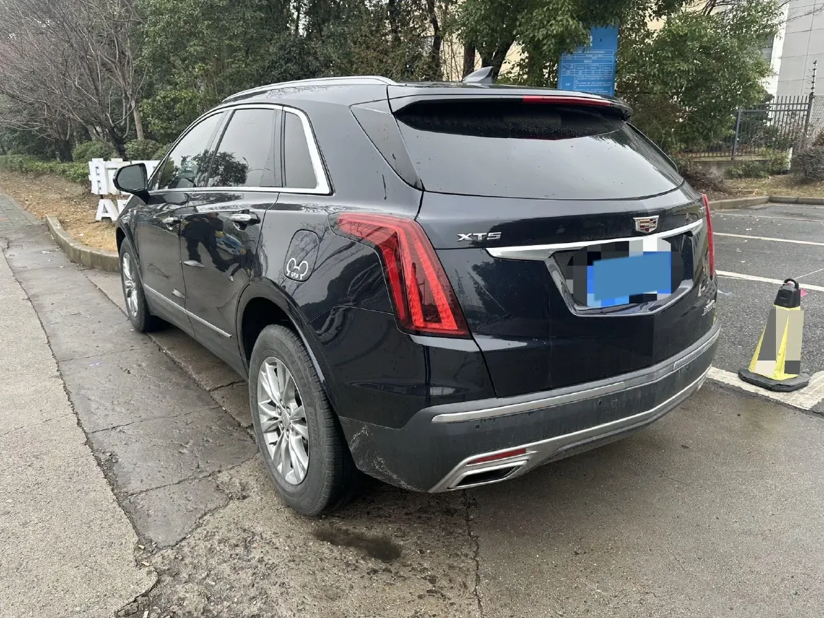 2021 Cadillac XT5 2.0T 237HP L4 9AT,autocango,china used car exporter,china ev exporter,chinese used car exporter,chinese used ev exporter