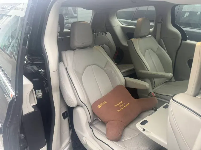 2018 Chrysler Pacifica 3.6L 245HP V6 E-CVT PHEV 16KWH,autocango,china used car exporter,china ev exporter,chinese used car exporter,chinese used ev exporter