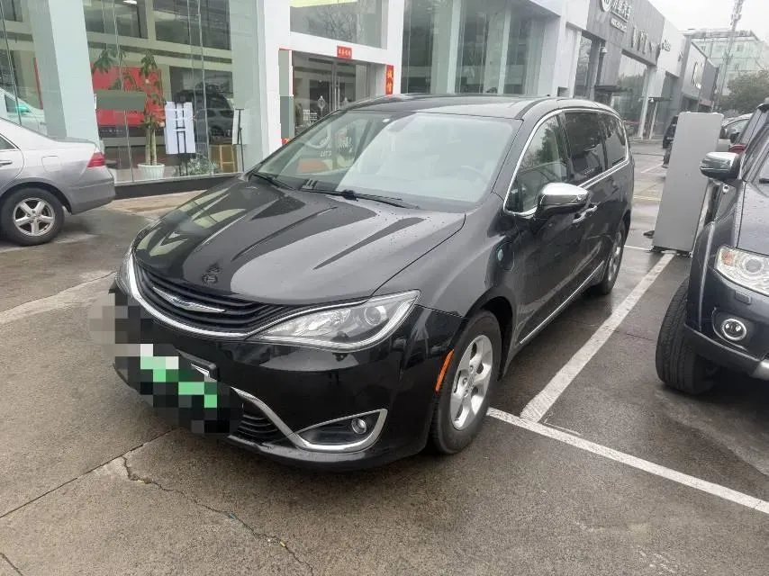 2018 Chrysler Pacifica 3.6L 245HP V6 E-CVT PHEV 16KWH,autocango,china used car exporter,china ev exporter,chinese used car exporter,chinese used ev exporter