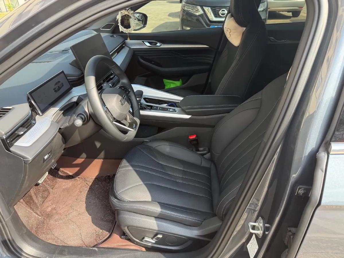 2025 Geely Preface 1.5T 181HP L4 7DCT,autocango,china used car exporter,china ev exporter,chinese used car exporter,chinese used ev exporter