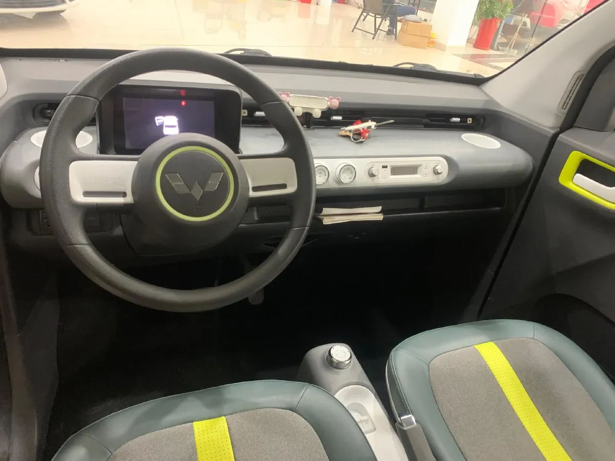 2022 WuLing HongGuang MINI EV BEV 26.5KWH,autocango,china used car exporter,china ev exporter,chinese used car exporter,chinese used ev exporter