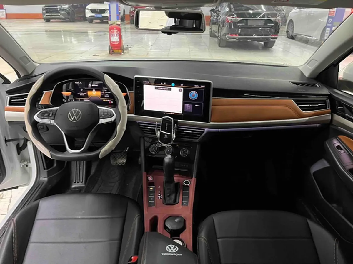 2024 Volkswagen Bora 1.4T 150HP L4 7DCT,autocango,china used car exporter,china ev exporter,chinese used car exporter,chinese used ev exporter