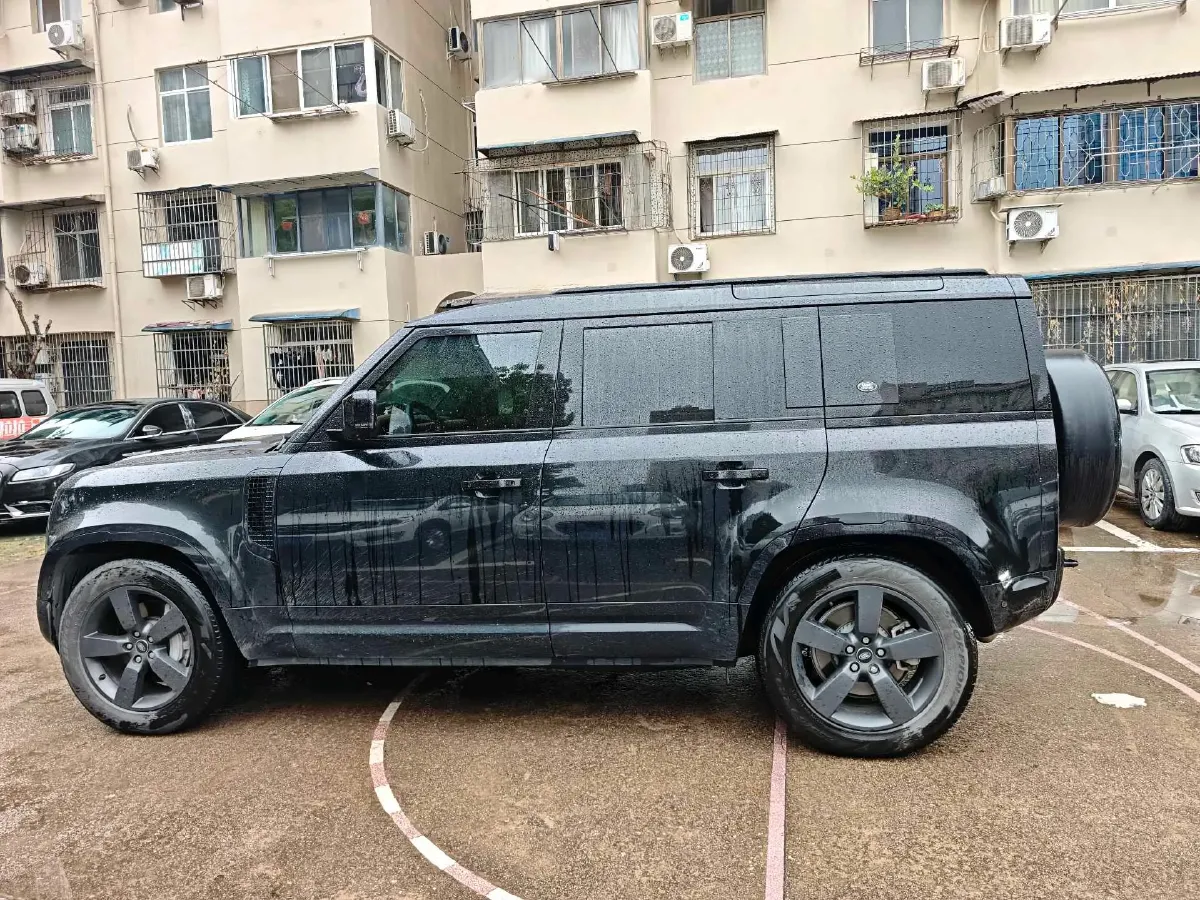 2023 Land Rover Defender 3.0T 400HP L6 8AT,autocango,china used car exporter,china ev exporter,chinese used car exporter,chinese used ev exporter