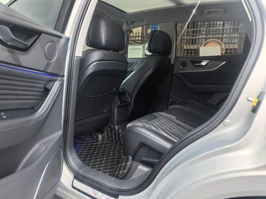 2023 HongQi HS5 2.0T 252HP L4 8AT,autocango,china used car exporter,china ev exporter,chinese used car exporter,chinese used ev exporter