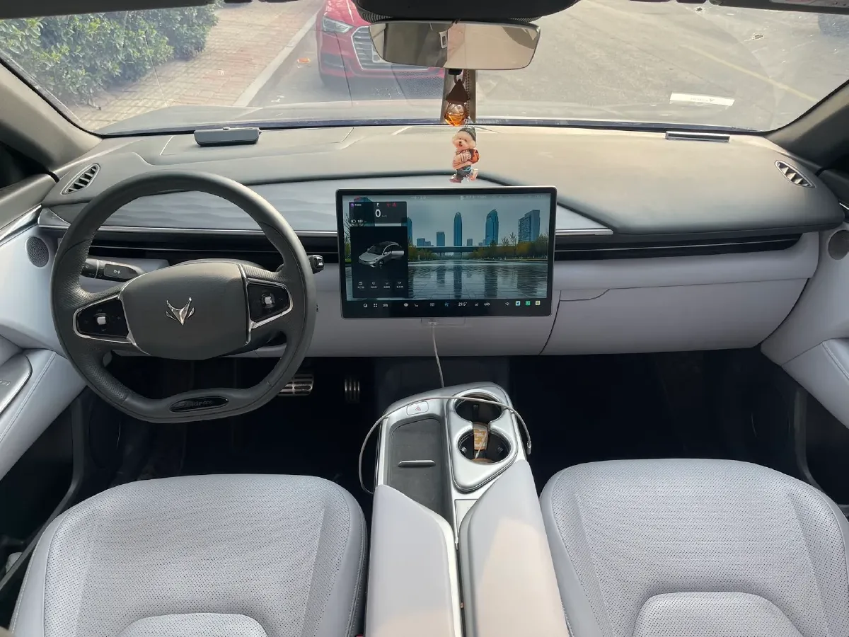 2024 HongQi H5 2.0T 224HP L4 8AT,autocango,china used car exporter,china ev exporter,chinese used car exporter,chinese used ev exporter