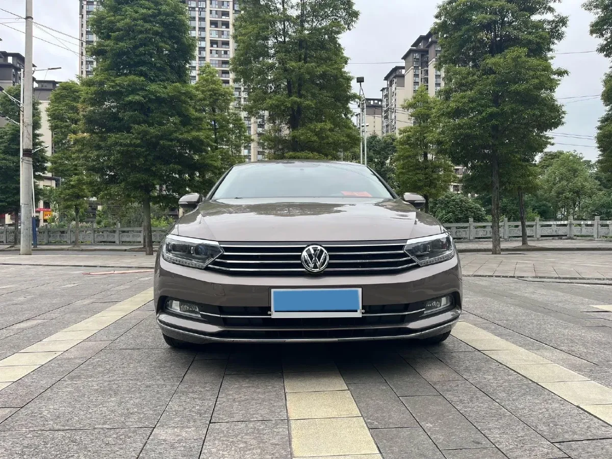 2018 Volkswagen Magotan 1.8T 180HP L4 7DCT,autocango,china used car exporter,china ev exporter,chinese used car exporter,chinese used ev exporter