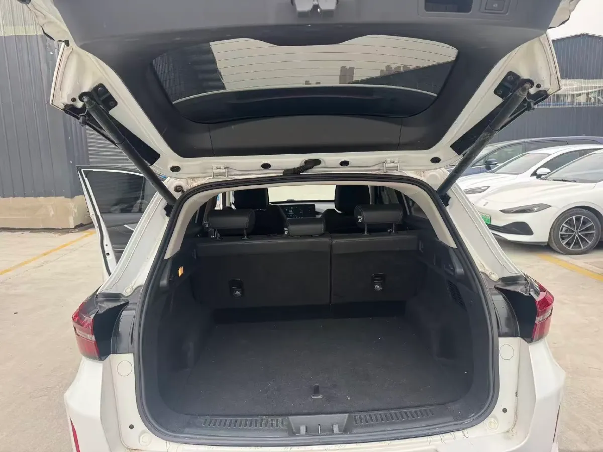 2022 Chevrolet Monza 1.5L 113HP L4 6AT,autocango,china used car exporter,china ev exporter,chinese used car exporter,chinese used ev exporter