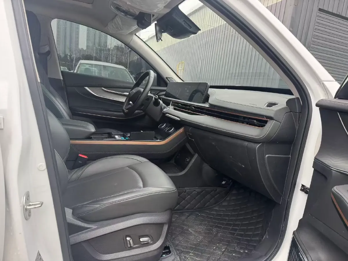 2022 Chevrolet Monza 1.5L 113HP L4 6AT,autocango,china used car exporter,china ev exporter,chinese used car exporter,chinese used ev exporter