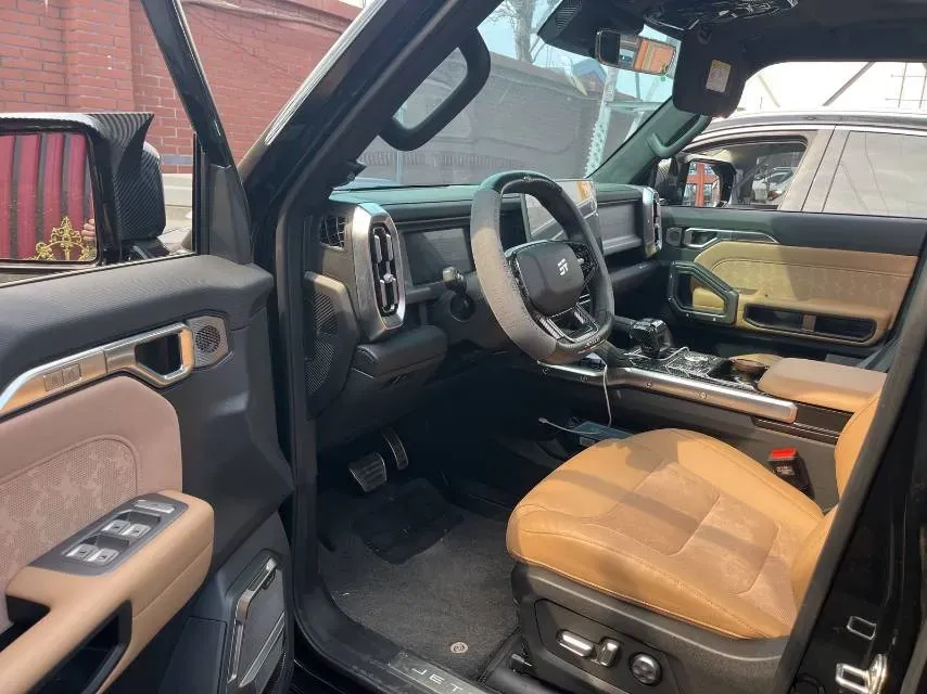 2025 Jetour Traveller 2.0T 254HP L4 8AT,autocango,china used car exporter,china ev exporter,chinese used car exporter,chinese used ev exporter