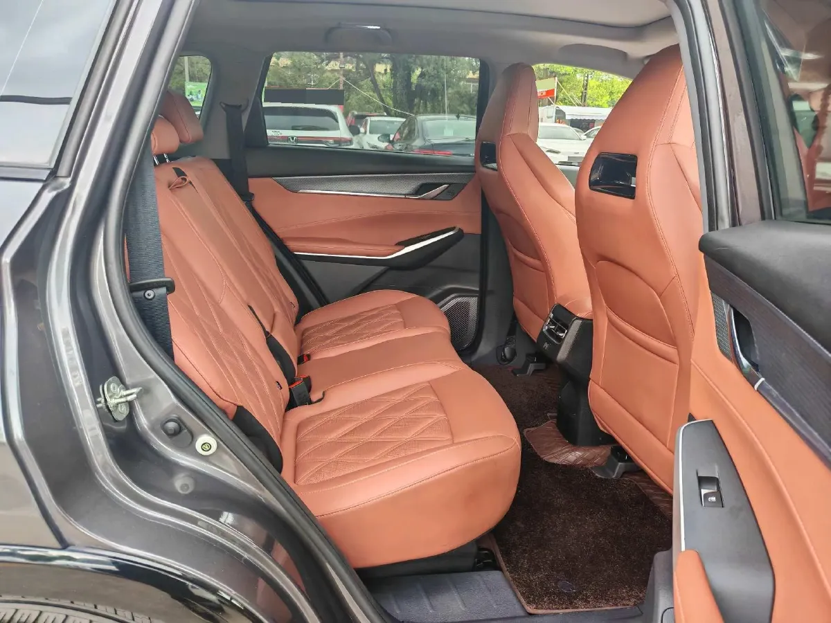 2023 ChangAn CS75 Plus 1.5T 188HP L4 8AT,autocango,china used car exporter,china ev exporter,chinese used car exporter,chinese used ev exporter