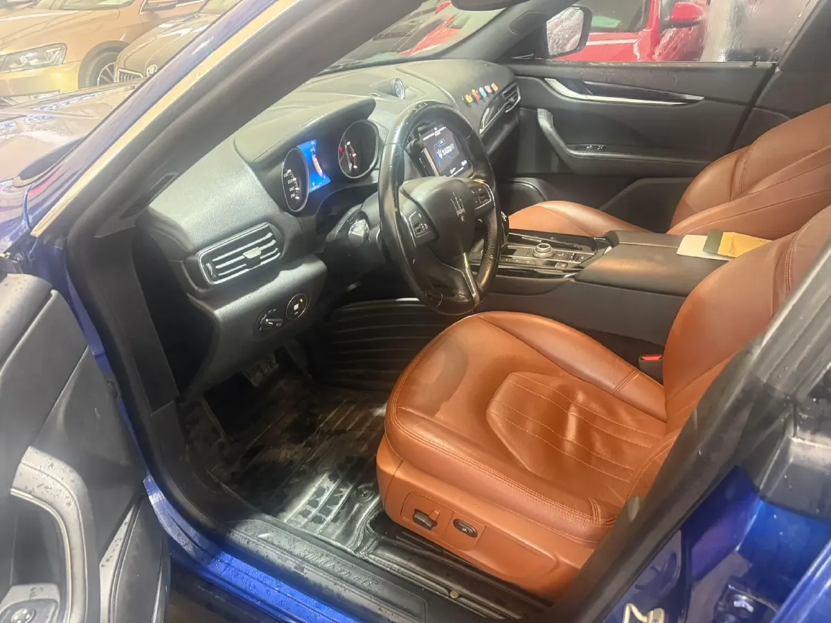 2018 Jaguar XJ 3.0T 340HP V6 8AT,autocango,china used car exporter,china ev exporter,chinese used car exporter,chinese used ev exporter