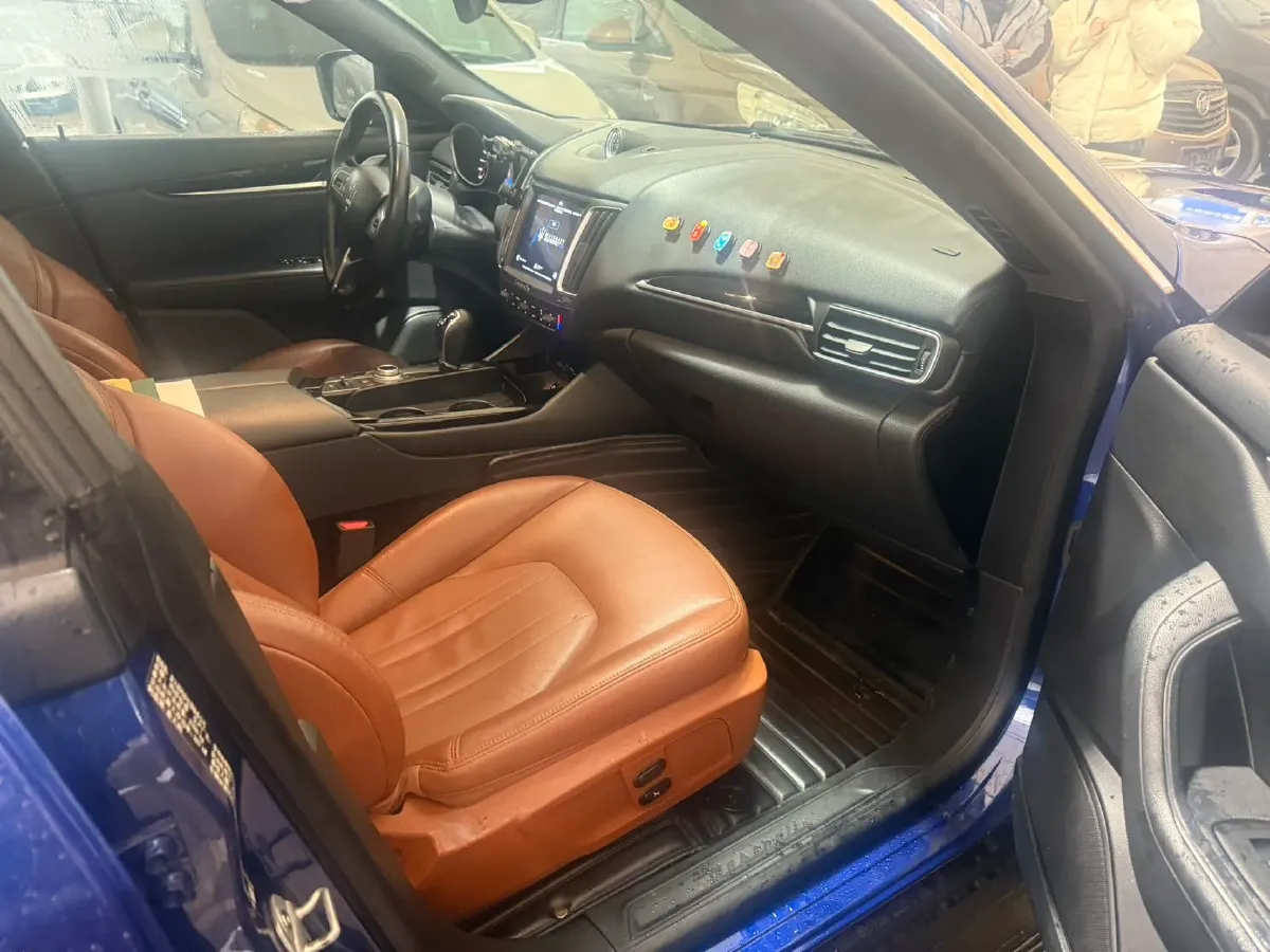 2018 Jaguar XJ 3.0T 340HP V6 8AT,autocango,china used car exporter,china ev exporter,chinese used car exporter,chinese used ev exporter