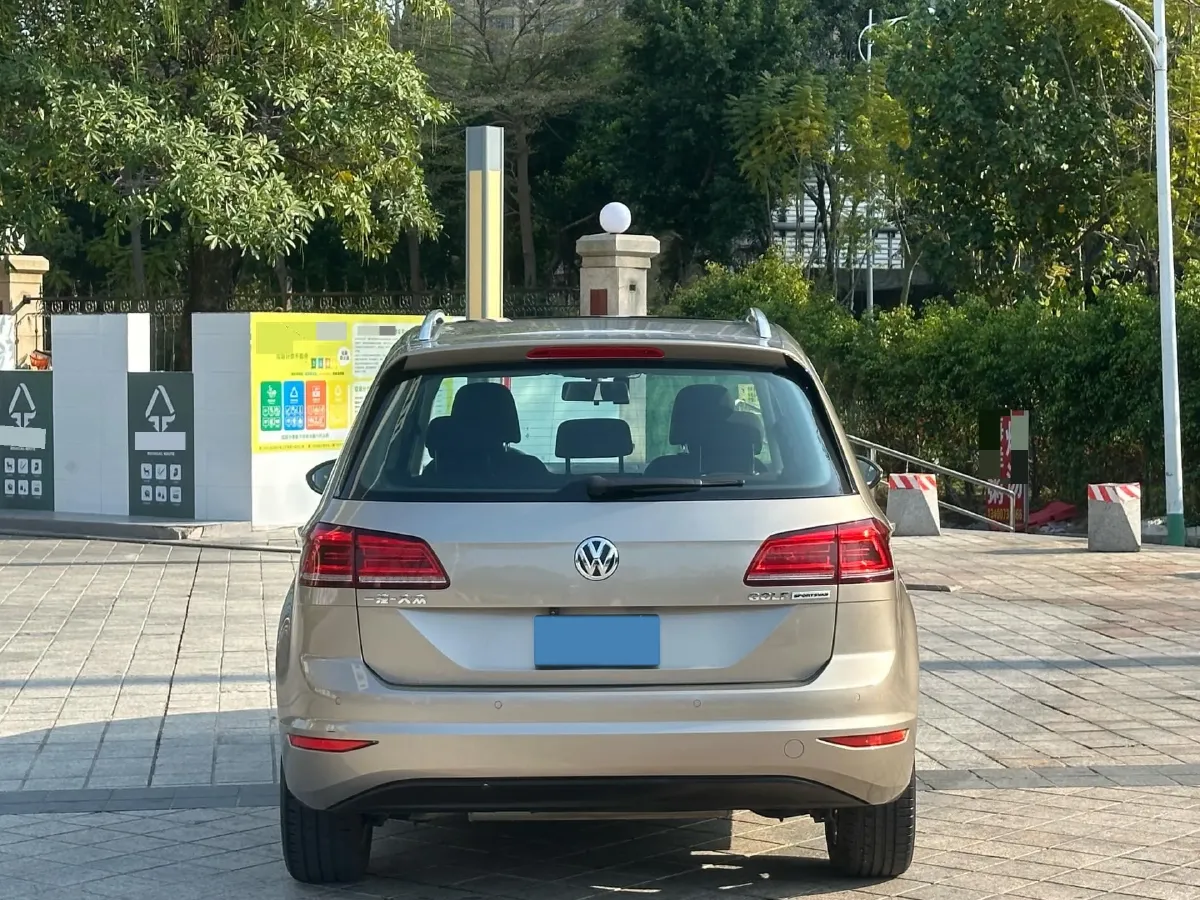 2018 Volkswagen Golf Sportsvan 1.6L 110HP L4 6AT,autocango,china used car exporter,china ev exporter,chinese used car exporter,chinese used ev exporter