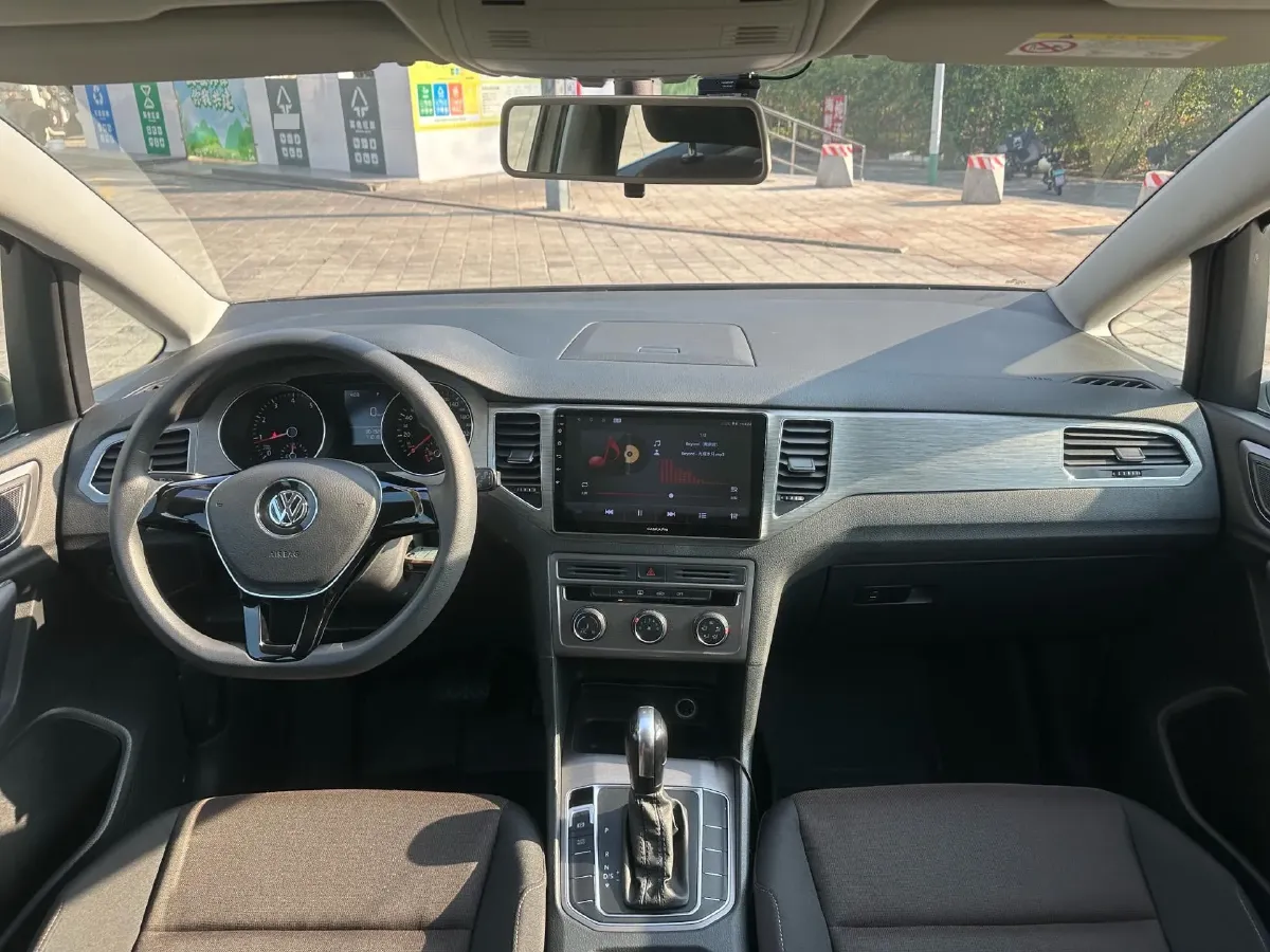2018 Volkswagen Golf Sportsvan 1.6L 110HP L4 6AT,autocango,china used car exporter,china ev exporter,chinese used car exporter,chinese used ev exporter