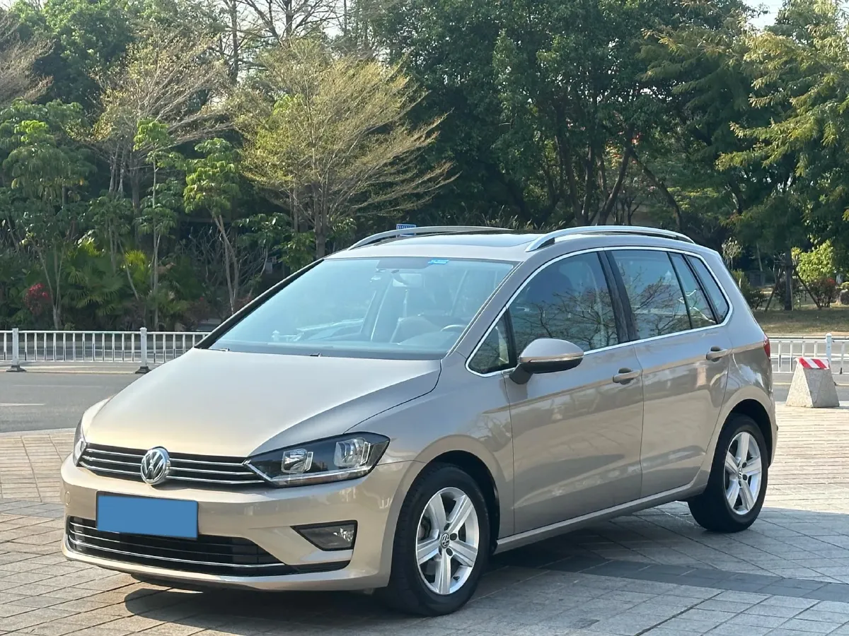 2018 Volkswagen Golf Sportsvan 1.6L 110HP L4 6AT,autocango,china used car exporter,china ev exporter,chinese used car exporter,chinese used ev exporter