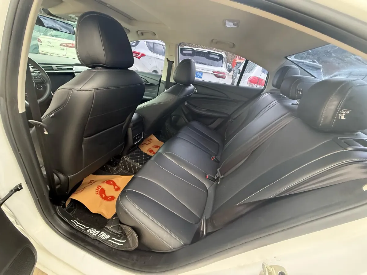 2019 Roewe i5 1.5L 120HP L4 CVT,autocango,china used car exporter,china ev exporter,chinese used car exporter,chinese used ev exporter