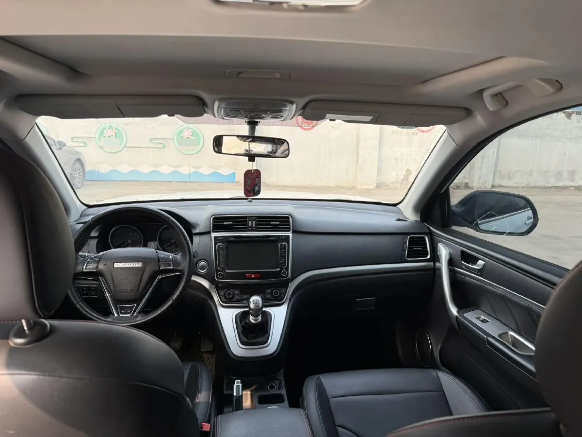 2019 Haval M6 1.5T 150HP L4 6MT,autocango,china used car exporter,china ev exporter,chinese used car exporter,chinese used ev exporter