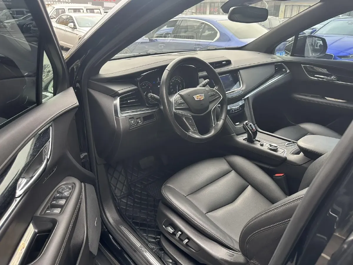 2022 Cadillac XT5 2.0T 237HP L4 9AT,autocango,china used car exporter,china ev exporter,chinese used car exporter,chinese used ev exporter