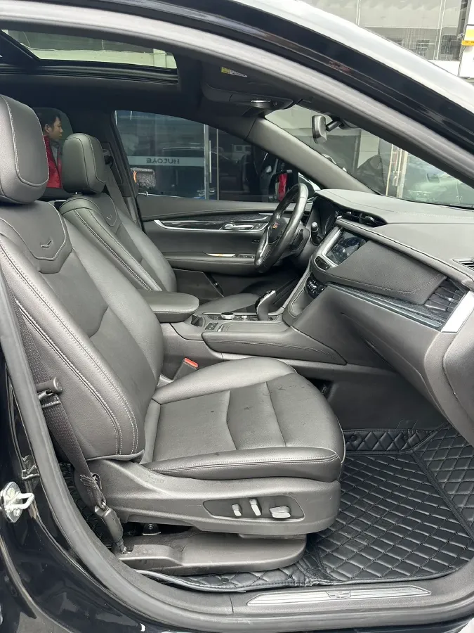 2022 Cadillac XT5 2.0T 237HP L4 9AT,autocango,china used car exporter,china ev exporter,chinese used car exporter,chinese used ev exporter