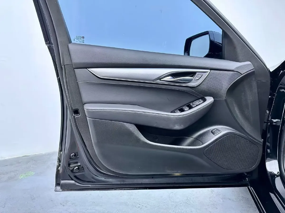 2023 Cadillac CT5 2.0T 237HP L4 10AT,autocango,china used car exporter,china ev exporter,chinese used car exporter,chinese used ev exporter