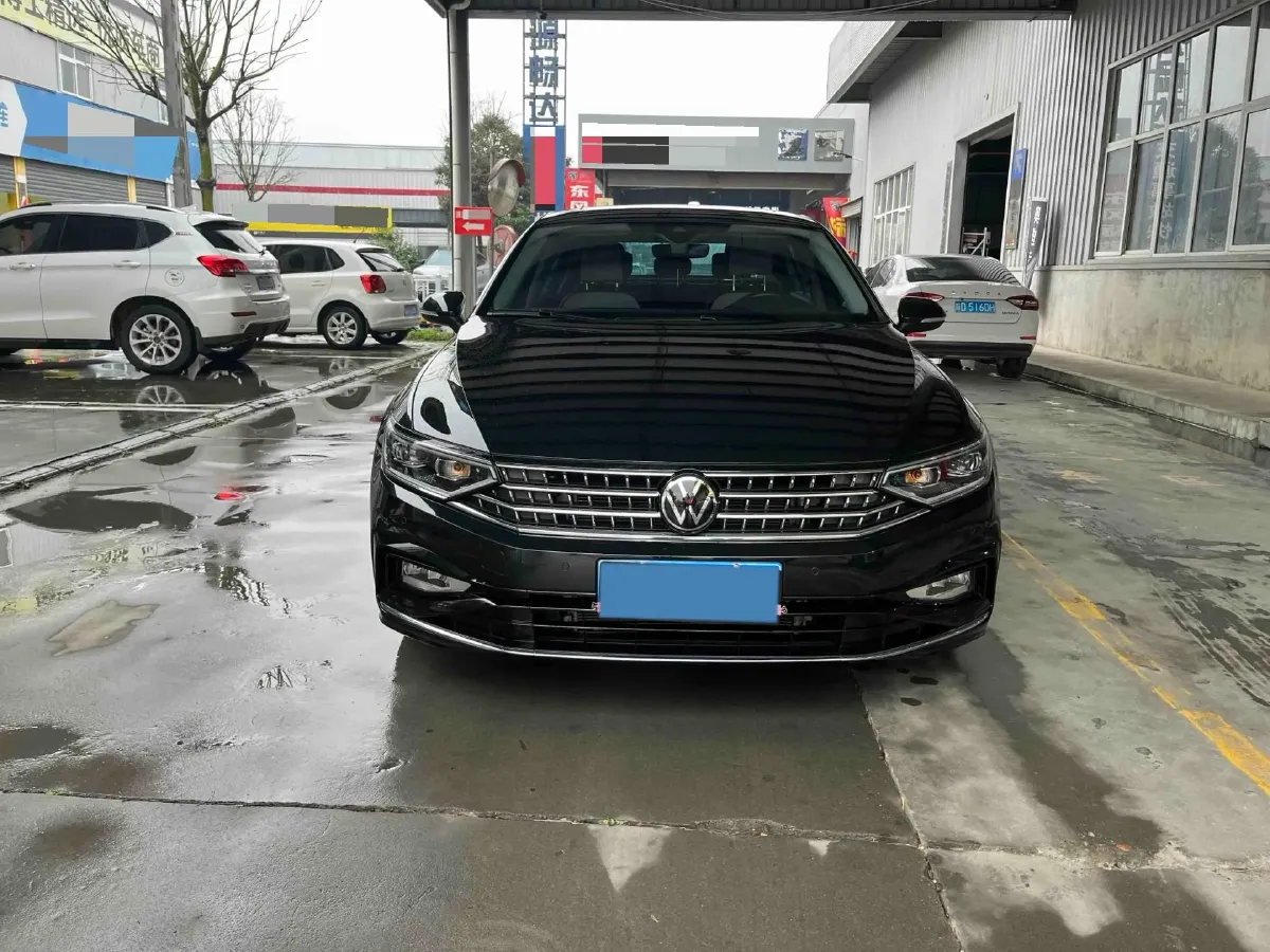 2023 Volkswagen Magotan 2.0T 186HP L4 7DCT,autocango,china used car exporter,china ev exporter,chinese used car exporter,chinese used ev exporter