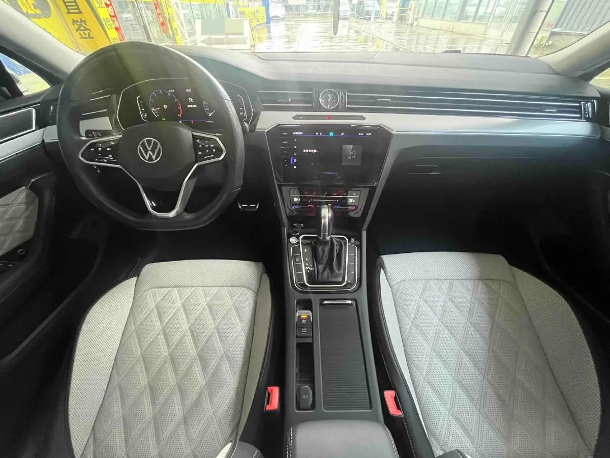 2023 Volkswagen Magotan 2.0T 186HP L4 7DCT,autocango,china used car exporter,china ev exporter,chinese used car exporter,chinese used ev exporter