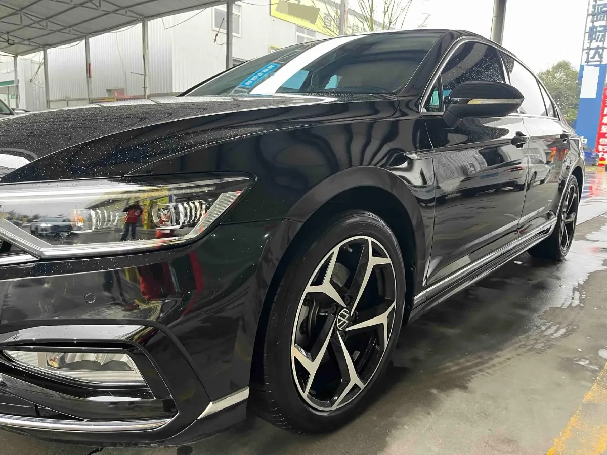 2023 Volkswagen Magotan 2.0T 186HP L4 7DCT,autocango,china used car exporter,china ev exporter,chinese used car exporter,chinese used ev exporter