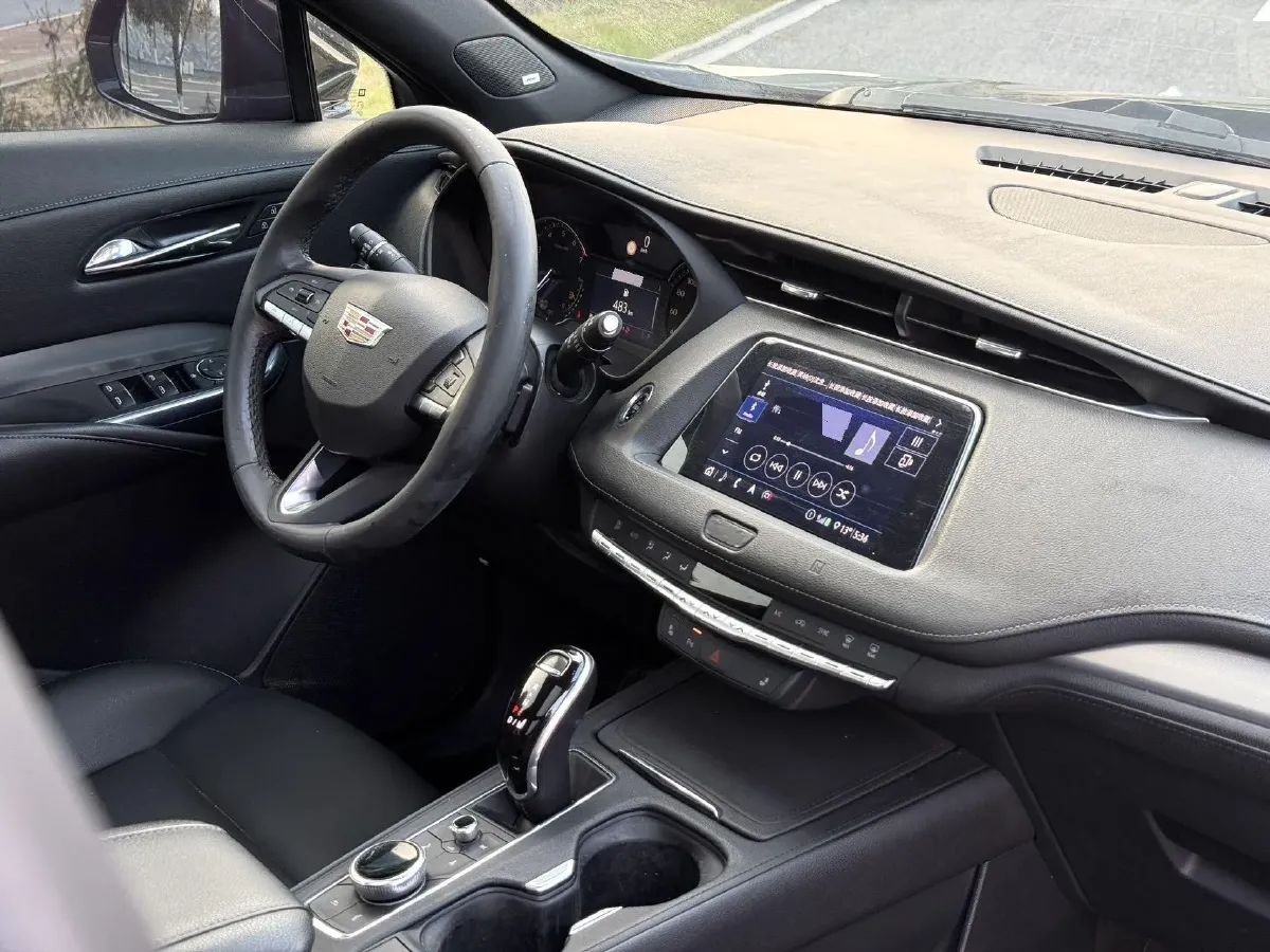 2020 Cadillac XT4 2.0T 241HP L4 9AT,autocango,china used car exporter,china ev exporter,chinese used car exporter,chinese used ev exporter