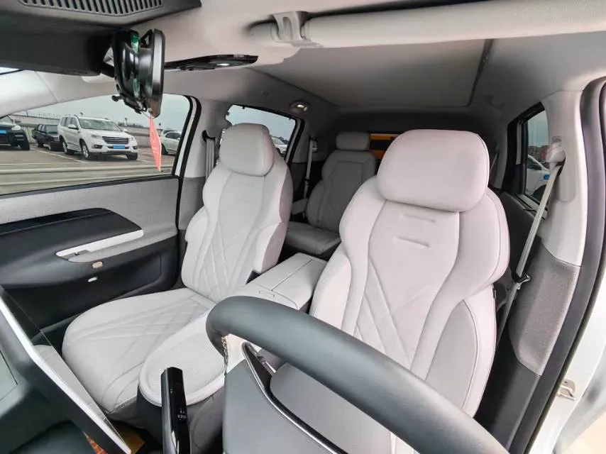 2023 JAC T8 2.0T 170HP L4 8AT,autocango,china used car exporter,china ev exporter,chinese used car exporter,chinese used ev exporter