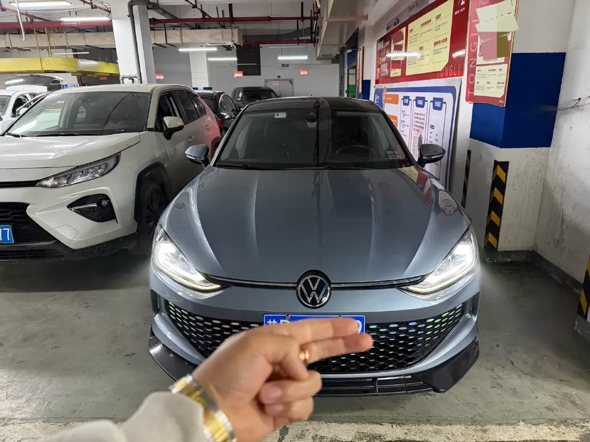 2022 Jetour DASHING i-DM 1.5T 156HP L4 3DHT PHEV 19.27KWH,autocango,china used car exporter,china ev exporter,chinese used car exporter,chinese used ev exporter