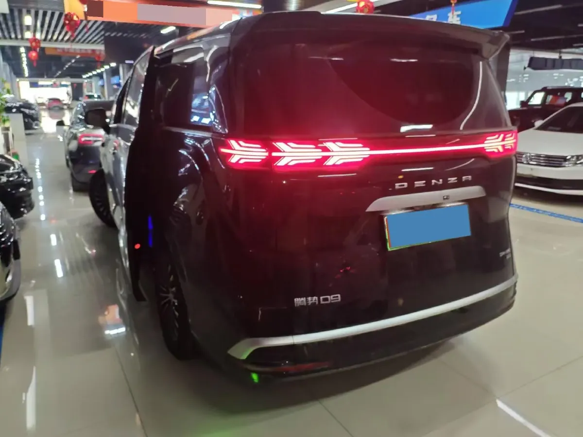 2024 Denza D9 1.5T 139HP L4 E-CVT PHEV 40KWH,autocango,china used car exporter,china ev exporter,chinese used car exporter,chinese used ev exporter