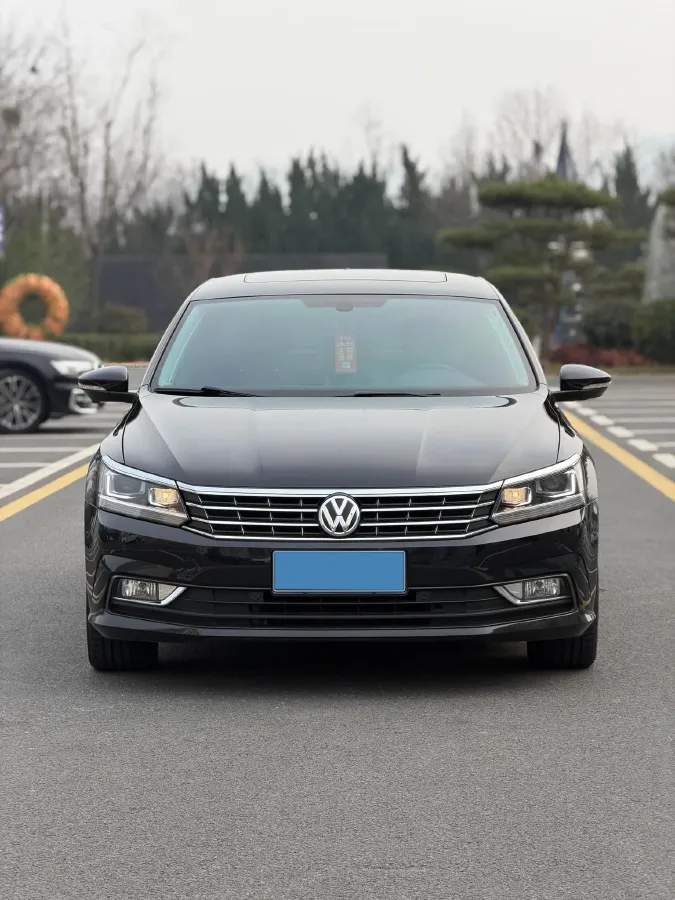 2017 Volkswagen Passat 1.8T 180HP L4 7DCT,autocango,china used car exporter,china ev exporter,chinese used car exporter,chinese used ev exporter