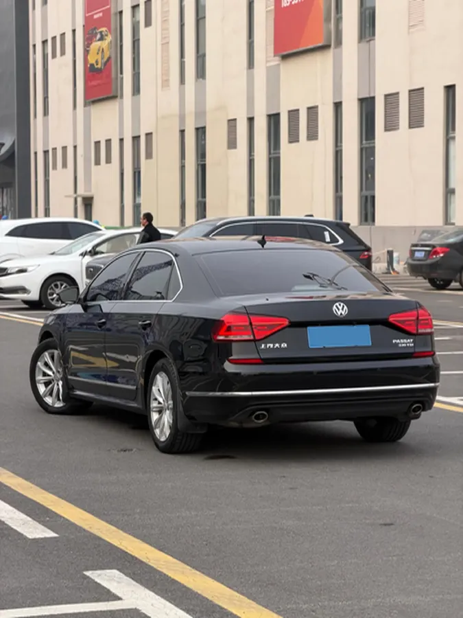2017 Volkswagen Passat 1.8T 180HP L4 7DCT,autocango,china used car exporter,china ev exporter,chinese used car exporter,chinese used ev exporter