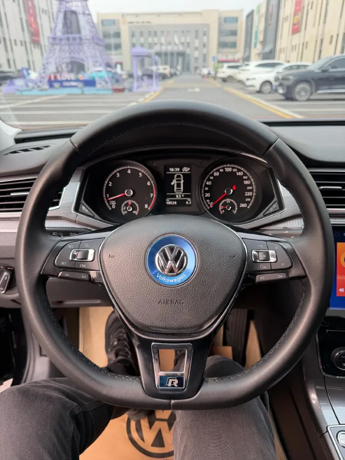 2017 Volkswagen Passat 1.8T 180HP L4 7DCT,autocango,china used car exporter,china ev exporter,chinese used car exporter,chinese used ev exporter