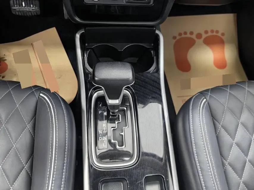 2021 Mitsubishi Outlander 2.0L 166HP L4 CVT,autocango,china used car exporter,china ev exporter,chinese used car exporter,chinese used ev exporter