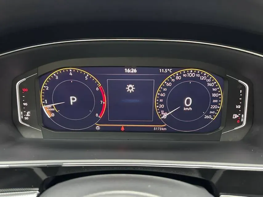 2025 Volkswagen Passat 2.0T 220HP L4 7DCT,autocango,china used car exporter,china ev exporter,chinese used car exporter,chinese used ev exporter