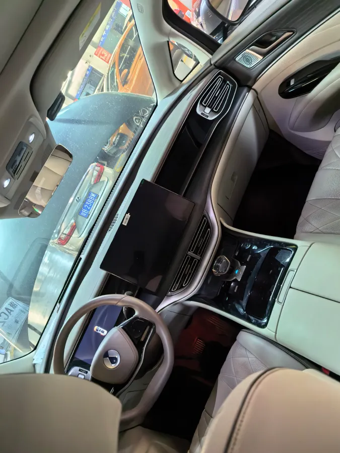 2022 Mercedes-Benz GLC Class 2.0T 197HP L4 9AT,autocango,china used car exporter,china ev exporter,chinese used car exporter,chinese used ev exporter