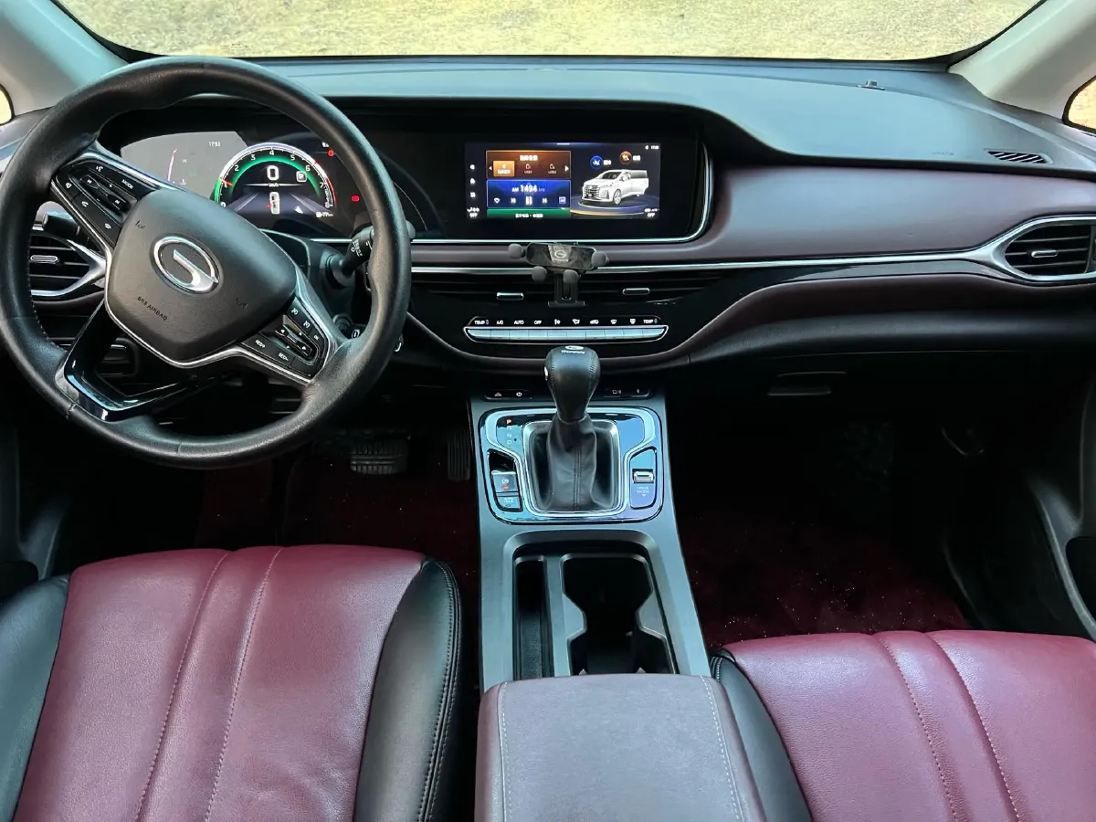 2021 GAC Trumpchi M6 1.5T 169HP L4 7DCT,autocango,china used car exporter,china ev exporter,chinese used car exporter,chinese used ev exporter