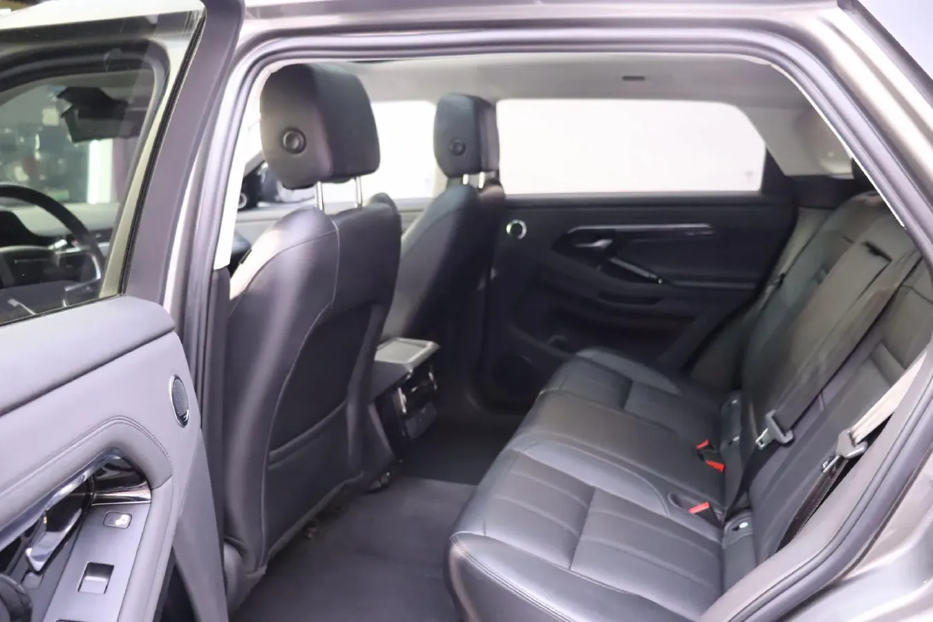 2021 Land Rover Range Rover Evoque 2.0T 249HP L4 9AT,autocango,china used car exporter,china ev exporter,chinese used car exporter,chinese used ev exporter