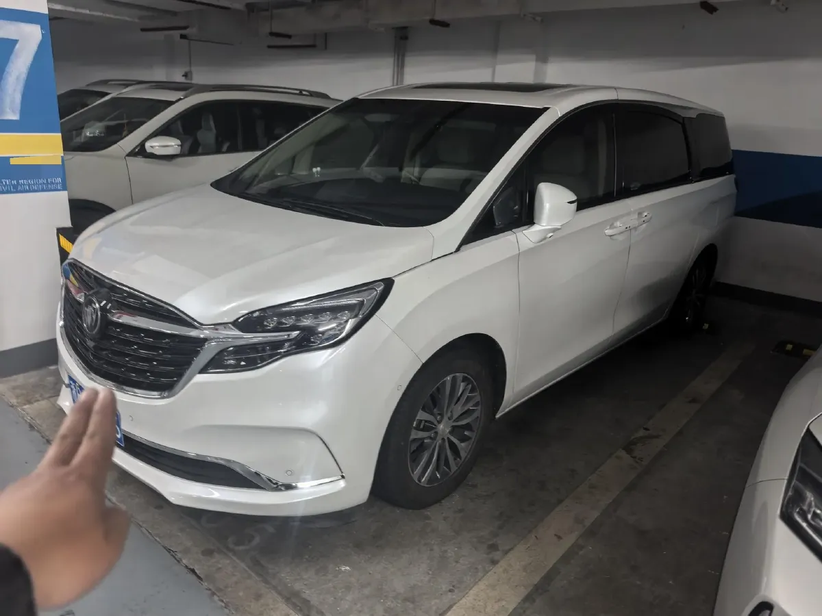 2022 Buick GL8 2.0T 237HP L4 9AT,autocango,china used car exporter,china ev exporter,chinese used car exporter,chinese used ev exporter