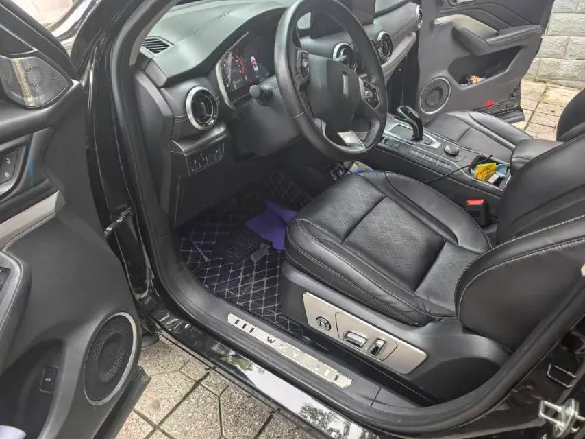 2021 WEY VV6 2.0T 227HP L4 7DCT,autocango,china used car exporter,china ev exporter,chinese used car exporter,chinese used ev exporter