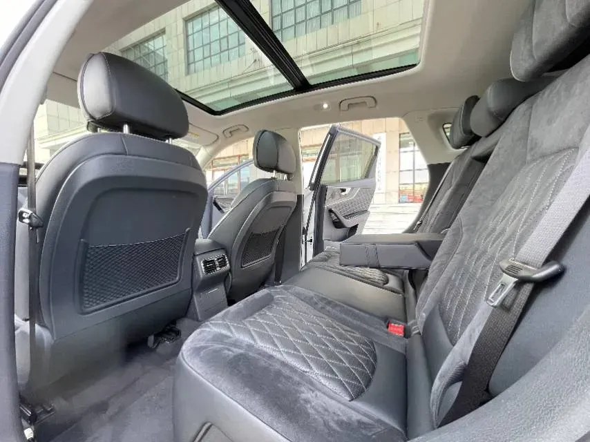 2019 HongQi HS5 2.0T 224HP L4 6AT,autocango,china used car exporter,china ev exporter,chinese used car exporter,chinese used ev exporter